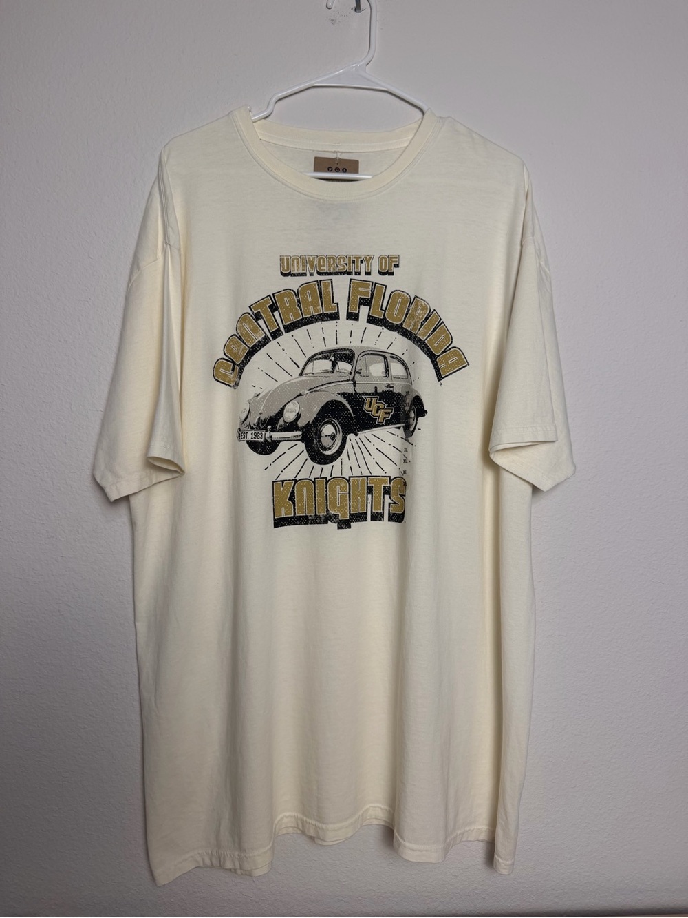 University of Central Florida Knights X Volkswagen Cream Graphic Tee car NWT XL